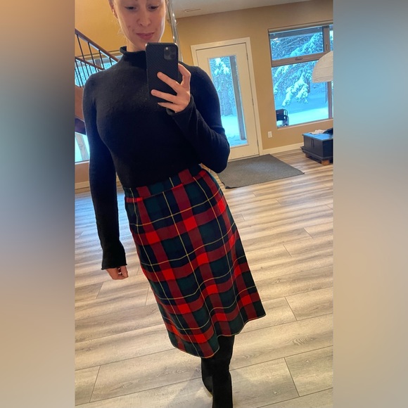 Vintage 90’s Tartan Red Wool Skirt - Picture 6 of 10
